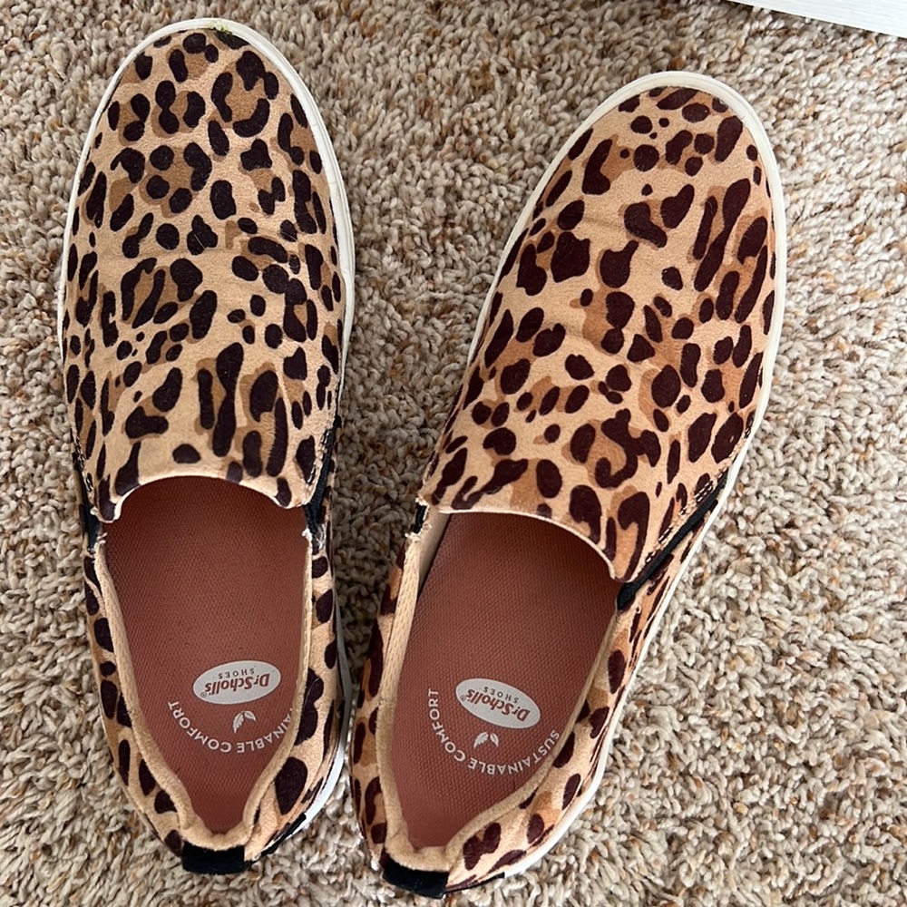 Dr. Scholl’s Slip on sneakers size 6m
